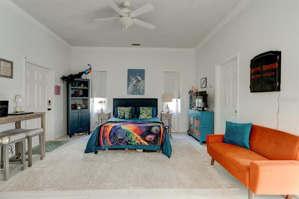 For Sale: $589,000 (3 beds, 3 baths, 2436 Square Feet)
