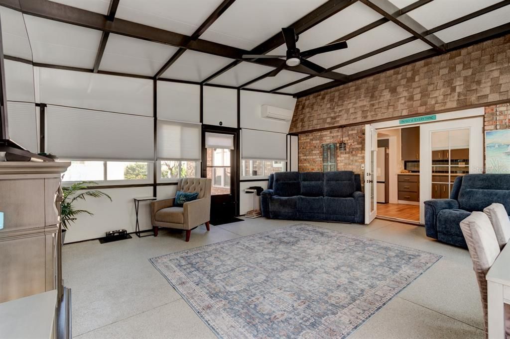 For Sale: $589,000 (3 beds, 3 baths, 2436 Square Feet)