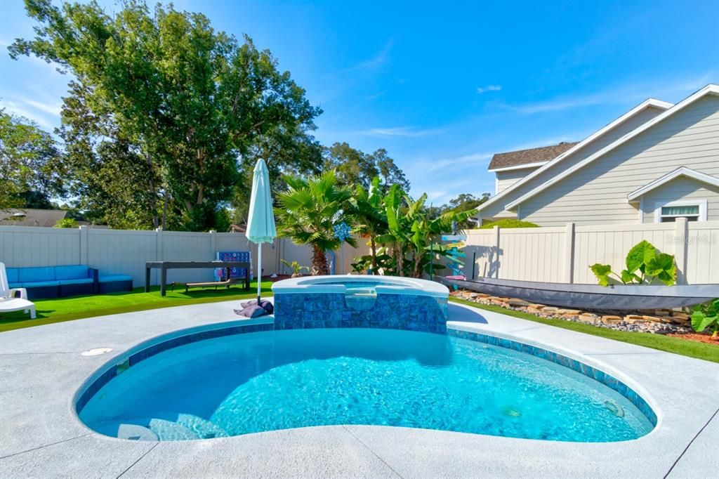 For Sale: $589,000 (3 beds, 3 baths, 2436 Square Feet)