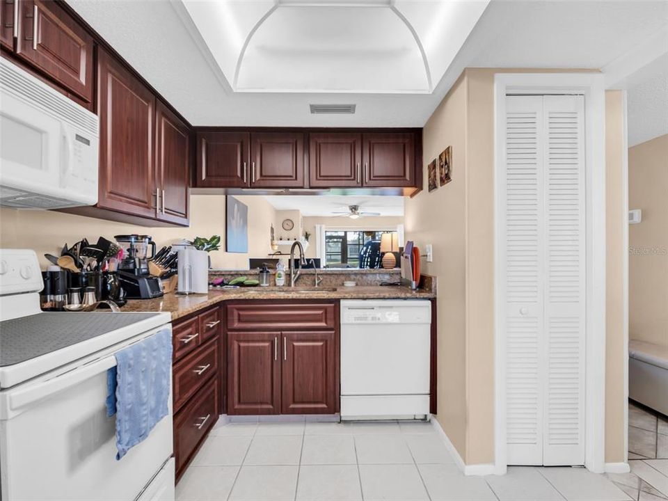 En Venta: $189,000 (2 camas, 2 baños, 1094 Pies cuadrados)