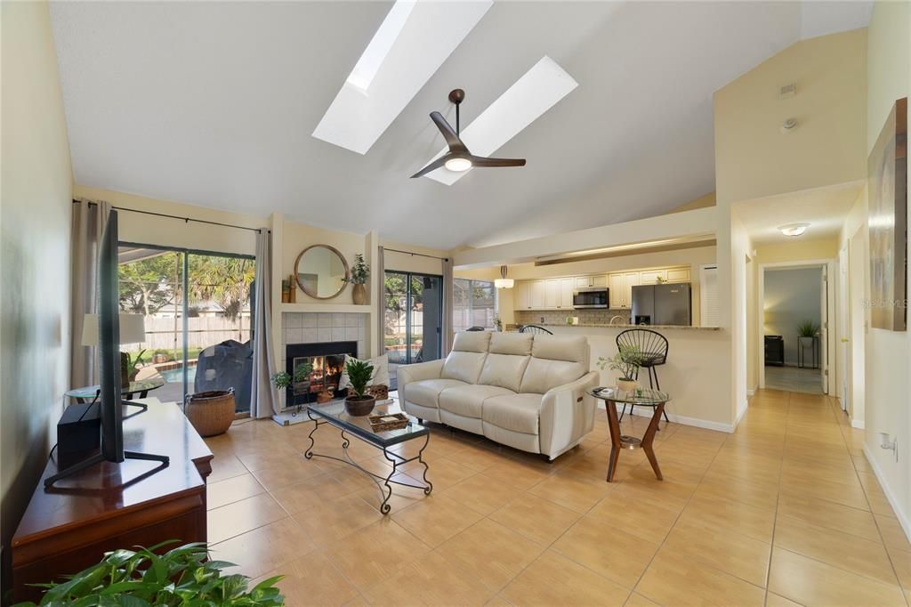 For Sale: $500,000 (4 beds, 2 baths, 2046 Square Feet)