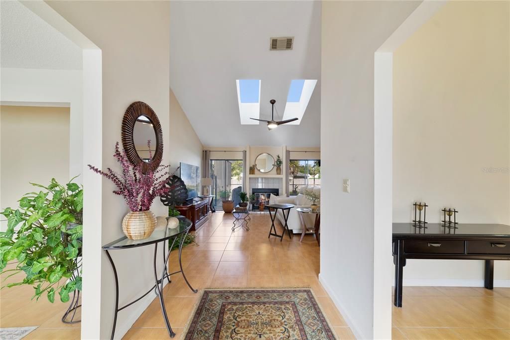 For Sale: $500,000 (4 beds, 2 baths, 2046 Square Feet)