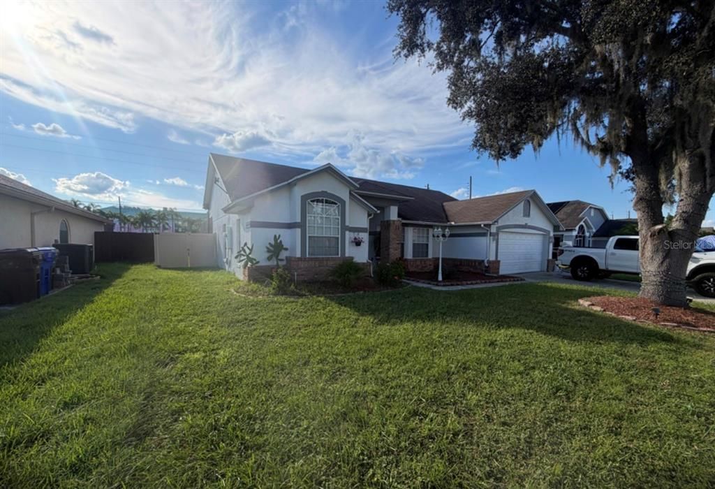 For Sale: $379,000 (3 beds, 2 baths, 1644 Square Feet)
