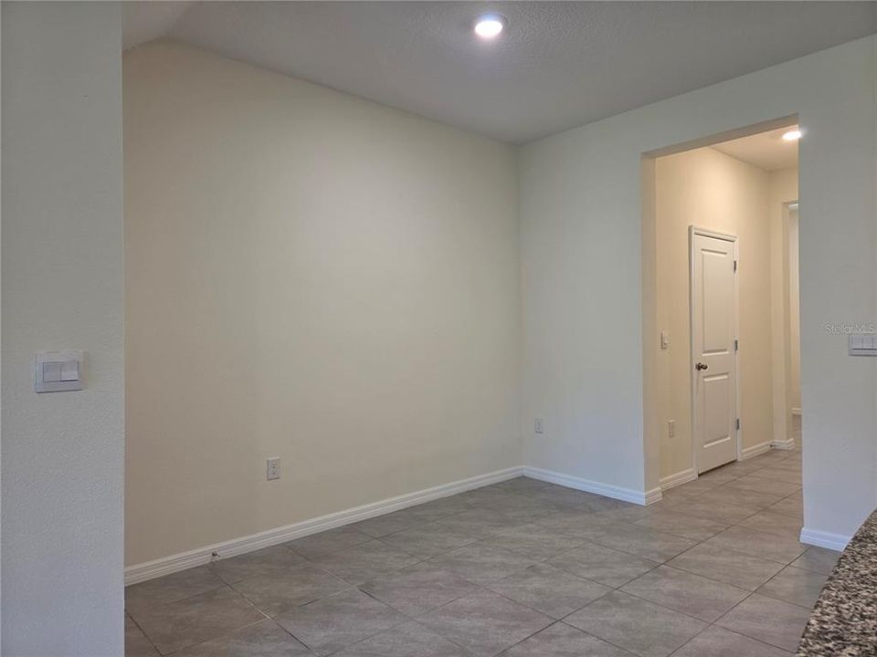 В аренду: $2,395 (3 спален, 2 ванн, 1673 Квадратных фут)