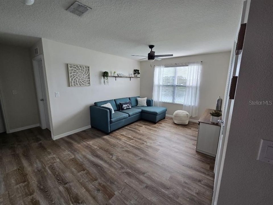 For Sale: $360,000 (5 beds, 3 baths, 2616 Square Feet)