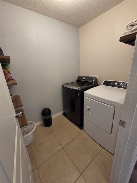 For Sale: $360,000 (5 beds, 3 baths, 2616 Square Feet)