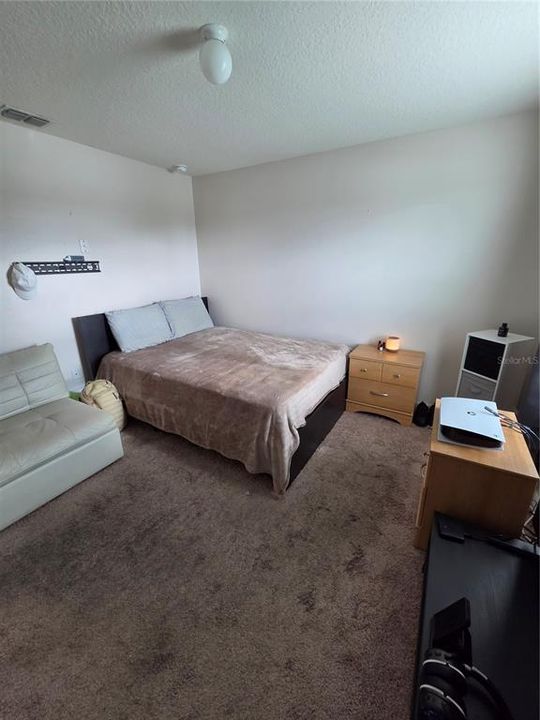 For Sale: $360,000 (5 beds, 3 baths, 2616 Square Feet)