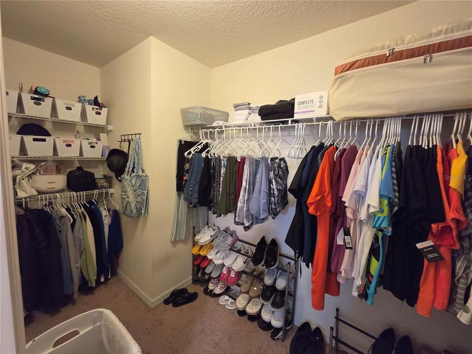 For Sale: $360,000 (5 beds, 3 baths, 2616 Square Feet)