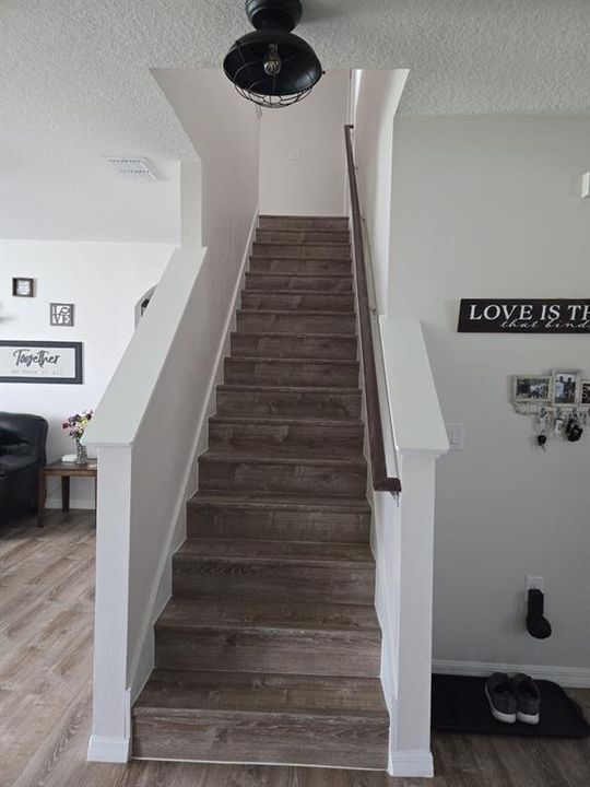 For Sale: $360,000 (5 beds, 3 baths, 2616 Square Feet)