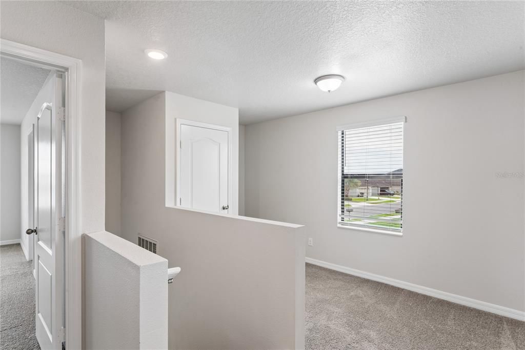 For Sale: $319,900 (4 beds, 3 baths, 1880 Square Feet)