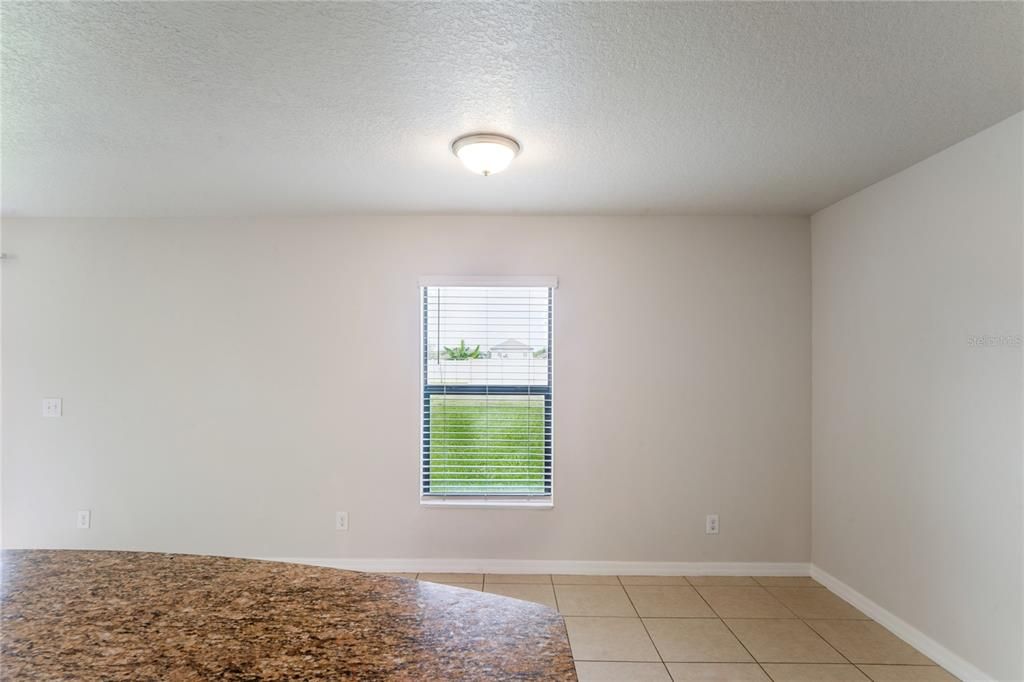 For Sale: $319,900 (4 beds, 3 baths, 1880 Square Feet)