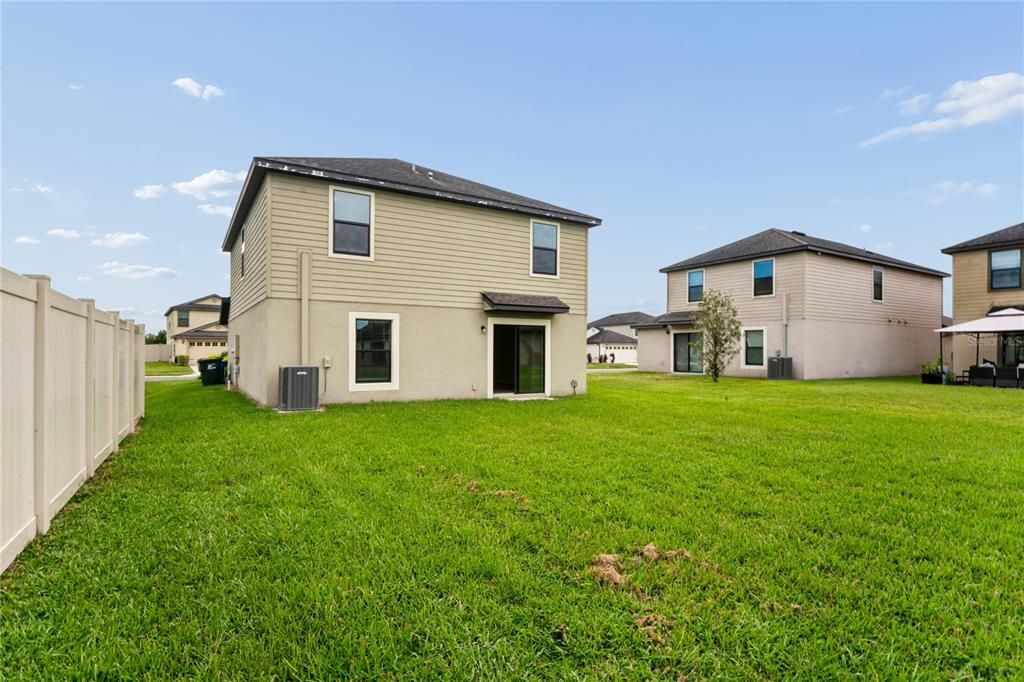 For Sale: $319,900 (4 beds, 3 baths, 1880 Square Feet)