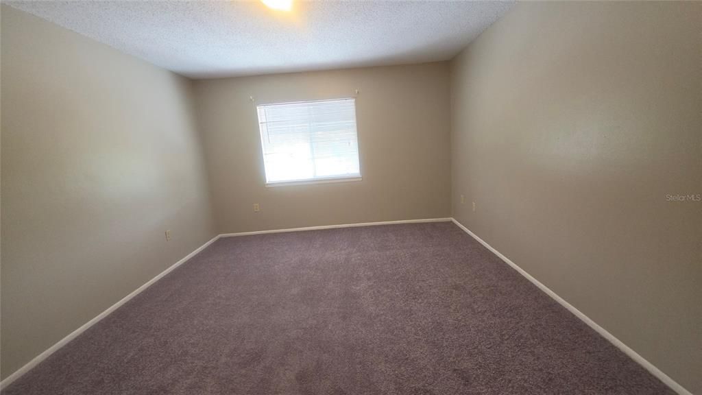 For Rent: $1,450 (2 beds, 1 baths, 933 Square Feet)