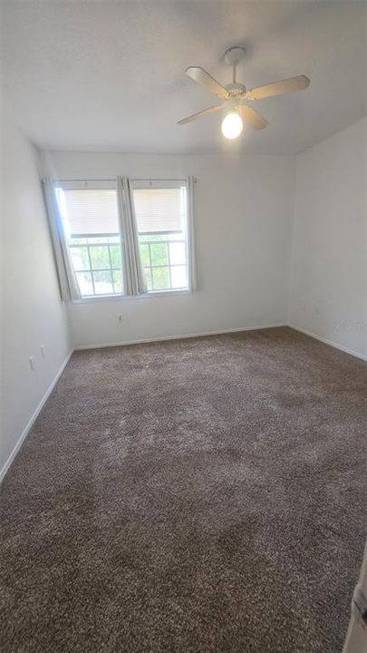 For Rent: $1,450 (2 beds, 1 baths, 933 Square Feet)