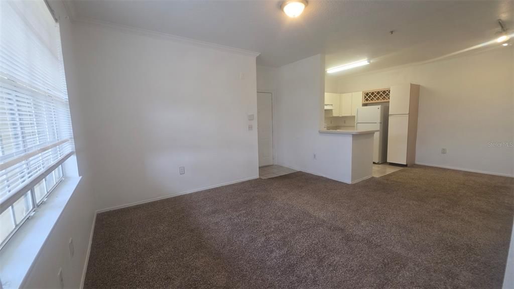 For Rent: $1,450 (2 beds, 1 baths, 933 Square Feet)