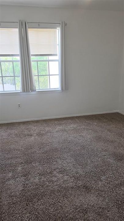 For Rent: $1,450 (2 beds, 1 baths, 933 Square Feet)