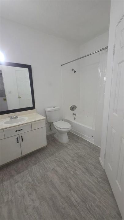 For Rent: $1,450 (2 beds, 1 baths, 933 Square Feet)