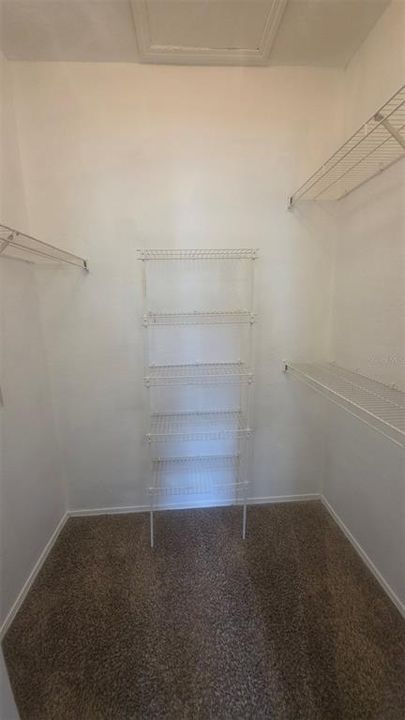 For Rent: $1,450 (2 beds, 1 baths, 933 Square Feet)