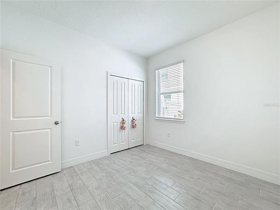 For Rent: $3,200 (4 beds, 2 baths, 2121 Square Feet)