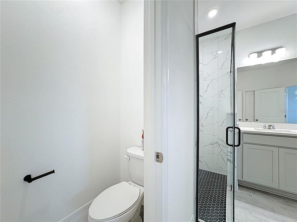 For Rent: $3,200 (4 beds, 2 baths, 2121 Square Feet)