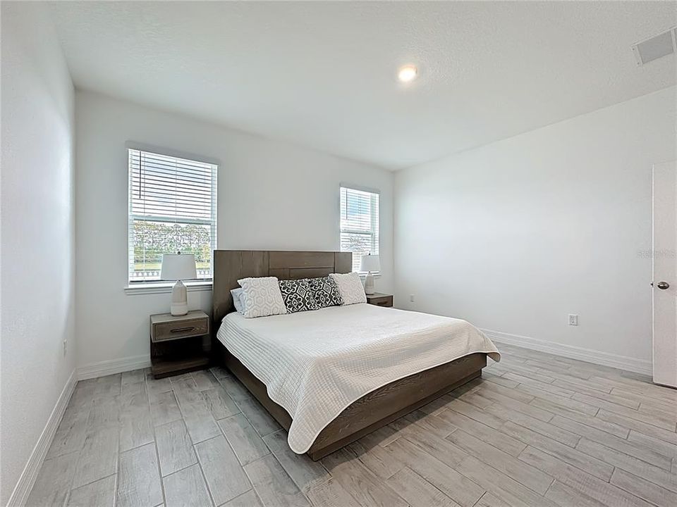For Rent: $3,200 (4 beds, 2 baths, 2121 Square Feet)