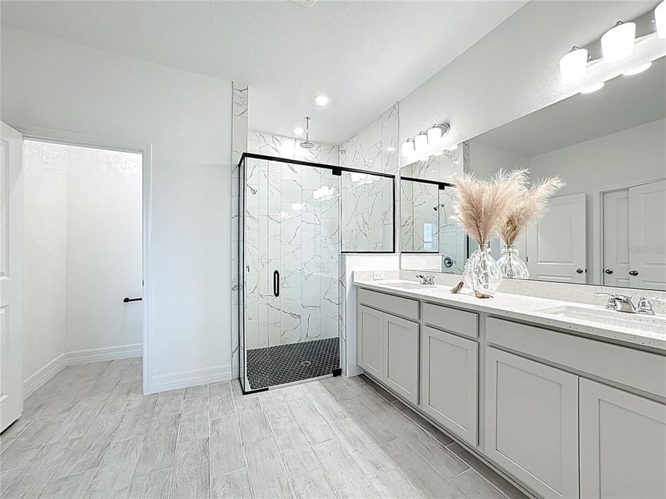 For Rent: $3,200 (4 beds, 2 baths, 2121 Square Feet)