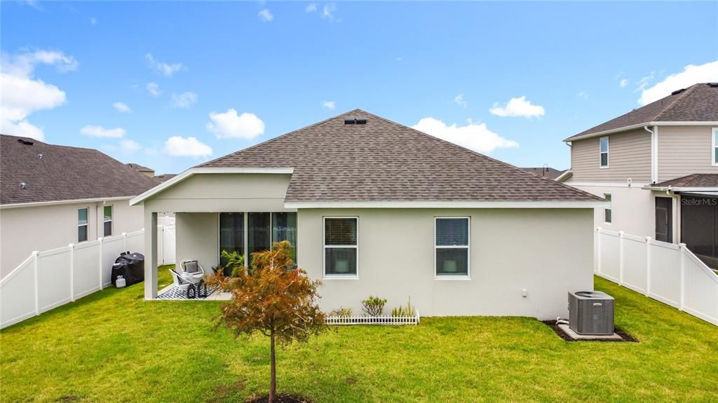 For Rent: $3,200 (4 beds, 2 baths, 2121 Square Feet)