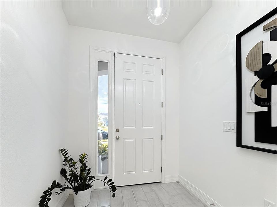 For Rent: $3,200 (4 beds, 2 baths, 2121 Square Feet)