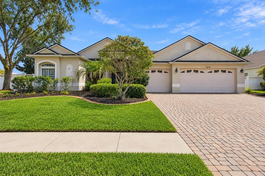 For Sale: $569,900 (4 beds, 4 baths, 3181 Square Feet)
