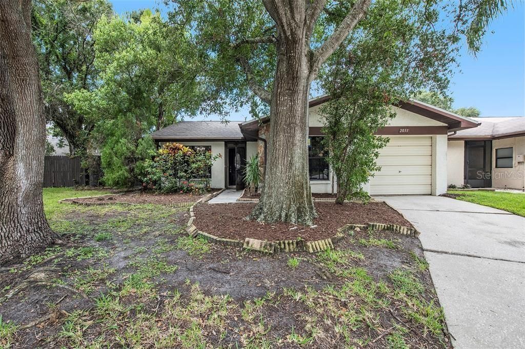For Sale: $247,500 (2 beds, 2 baths, 1215 Square Feet)