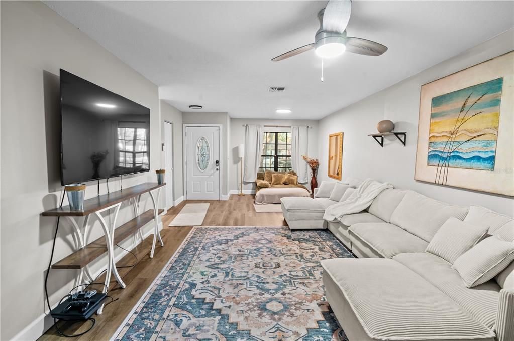 For Sale: $247,500 (2 beds, 2 baths, 1215 Square Feet)