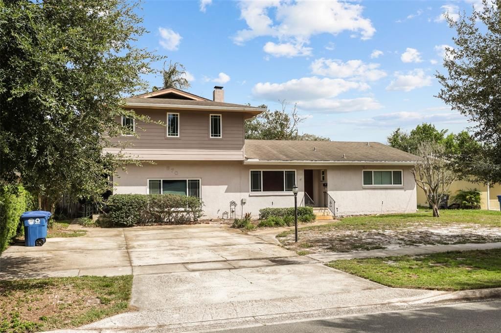 For Sale: $850,000 (4 beds, 3 baths, 2301 Square Feet)