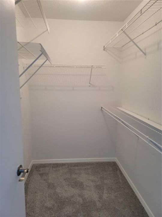 For Rent: $1,600 (1 beds, 1 baths, 804 Square Feet)