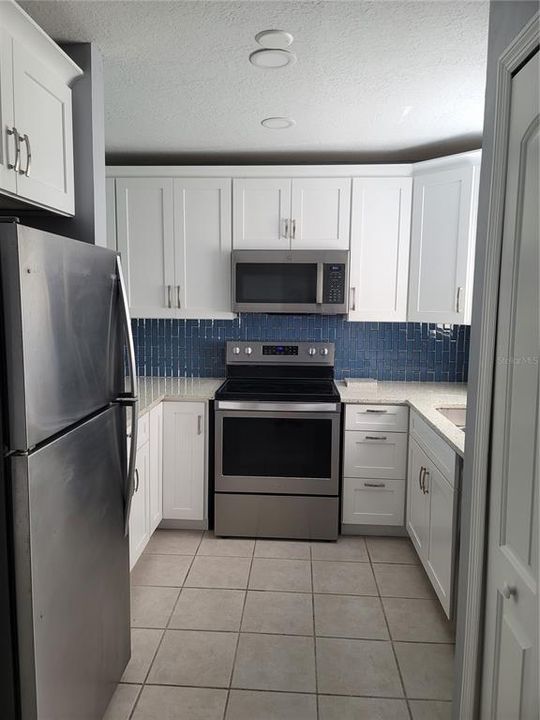 For Rent: $1,600 (1 beds, 1 baths, 804 Square Feet)