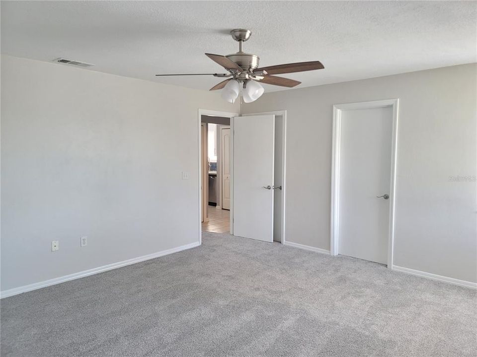 For Rent: $1,600 (1 beds, 1 baths, 804 Square Feet)