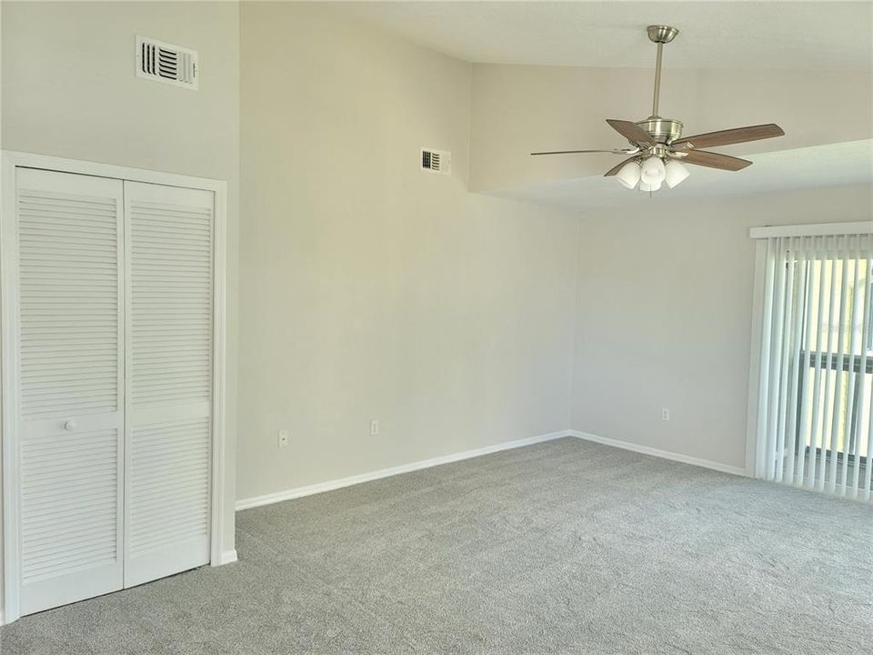 For Rent: $1,600 (1 beds, 1 baths, 804 Square Feet)