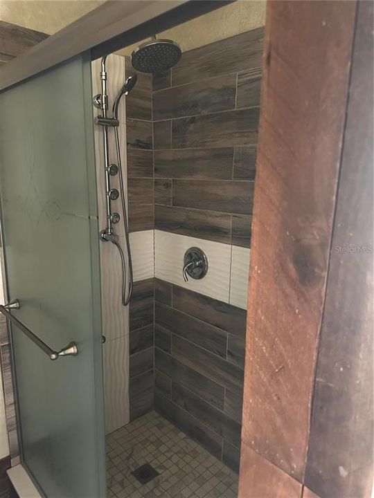 На продажу: $398,000 (4 спален, 2 ванн, 1616 Квадратных фут)