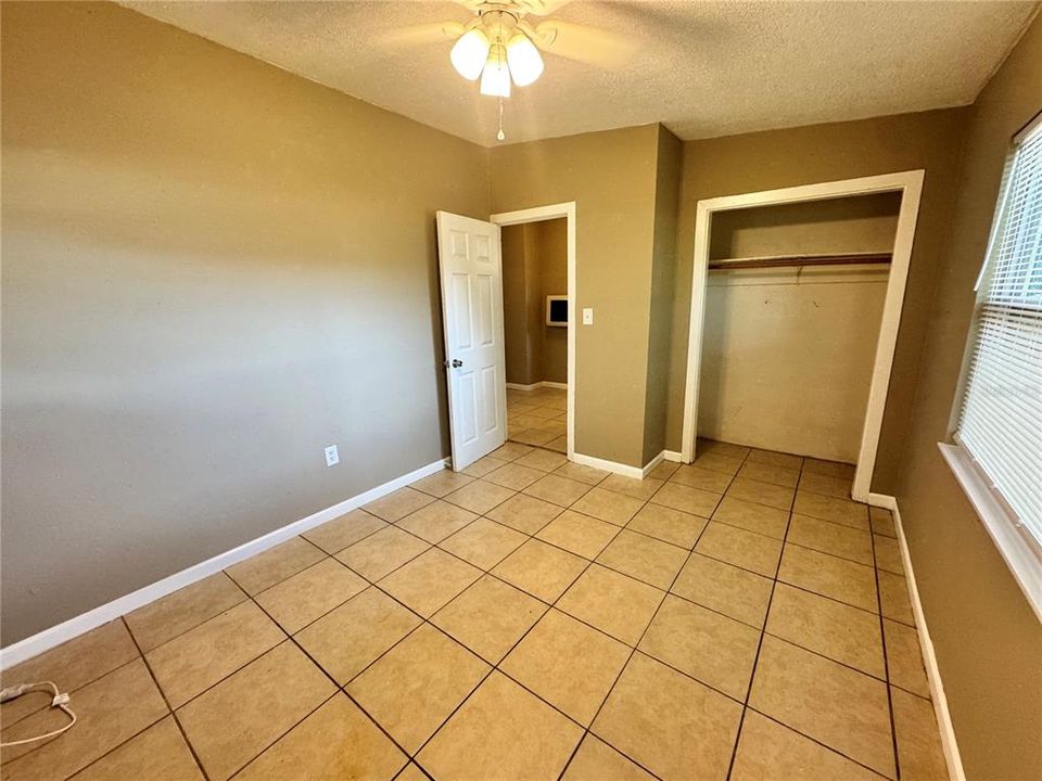 For Rent: $1,200 (2 beds, 1 baths, 704 Square Feet)