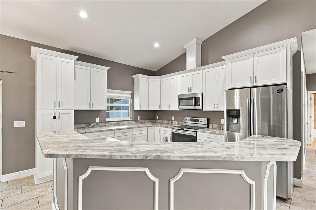 For Sale: $349,900 (4 beds, 2 baths, 1688 Square Feet)