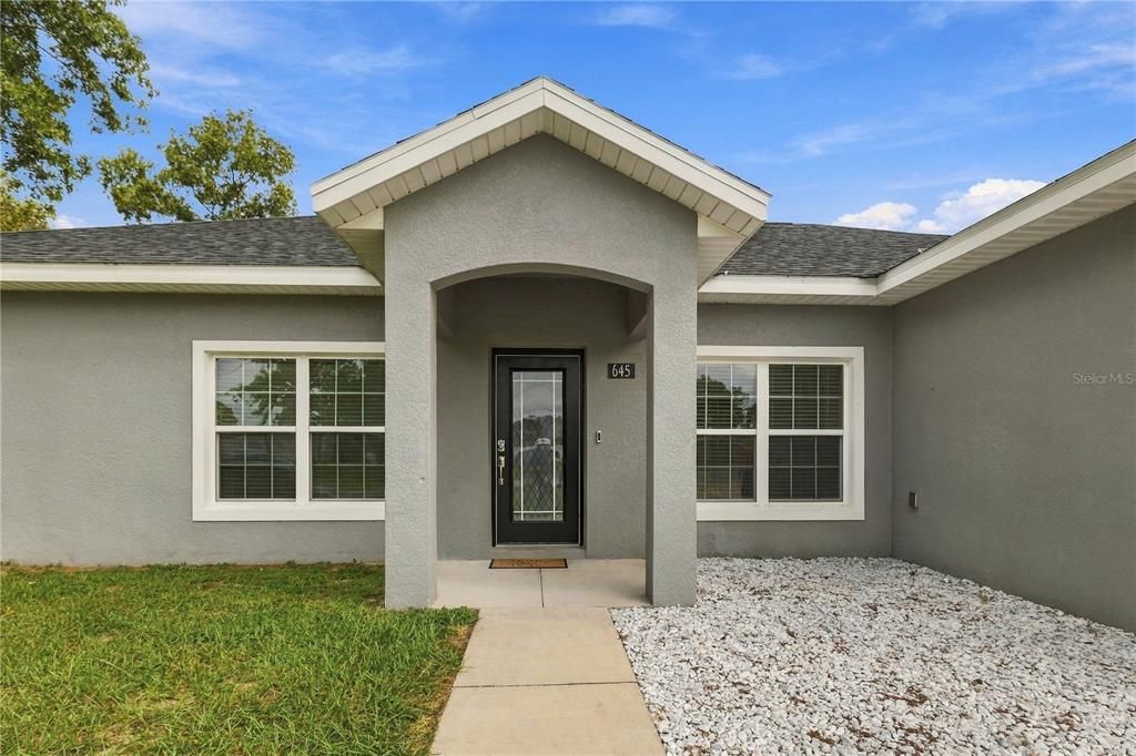 For Sale: $349,900 (4 beds, 2 baths, 1688 Square Feet)