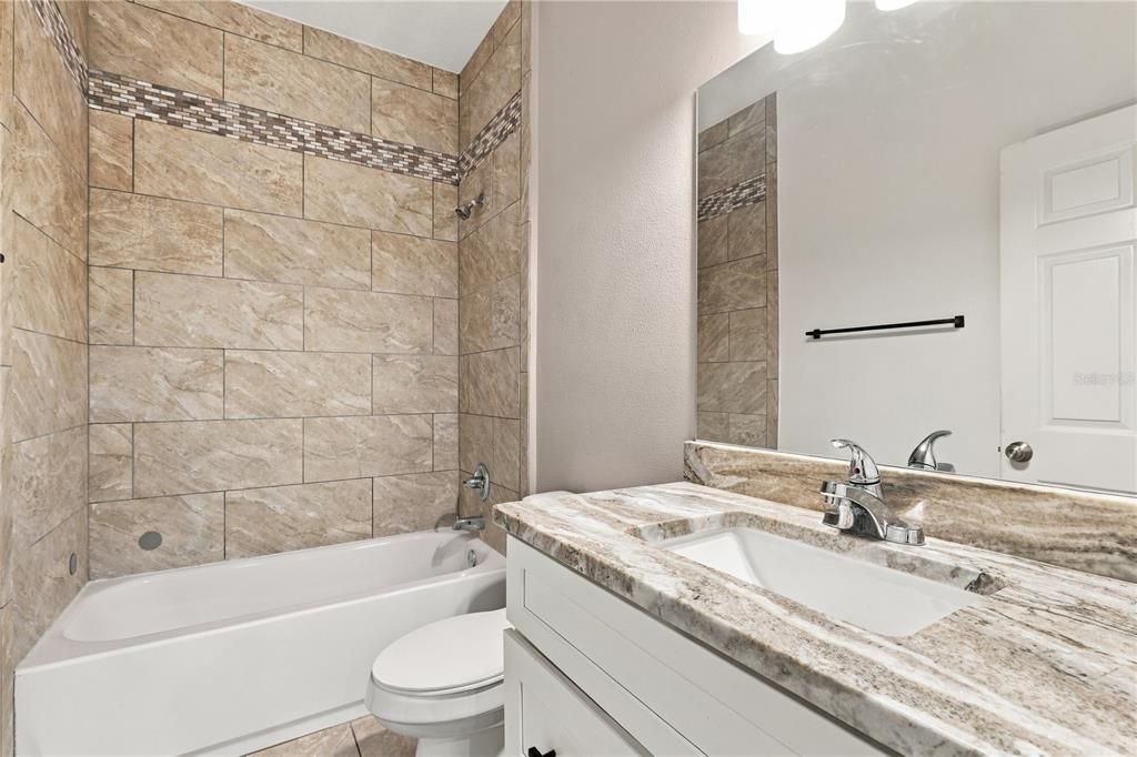 For Sale: $349,900 (4 beds, 2 baths, 1688 Square Feet)