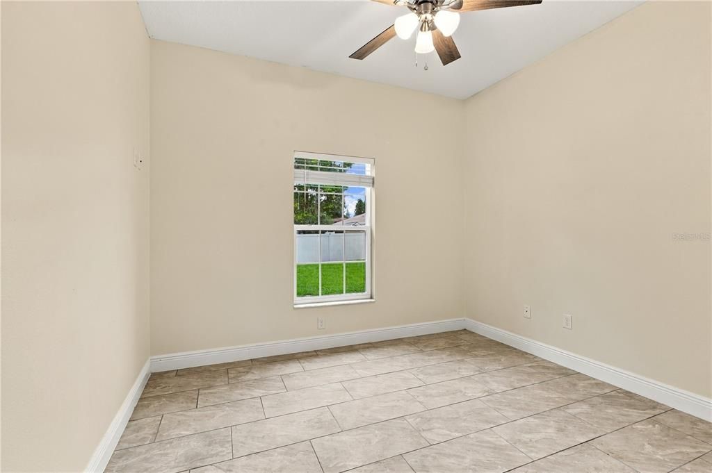 For Sale: $349,900 (4 beds, 2 baths, 1688 Square Feet)