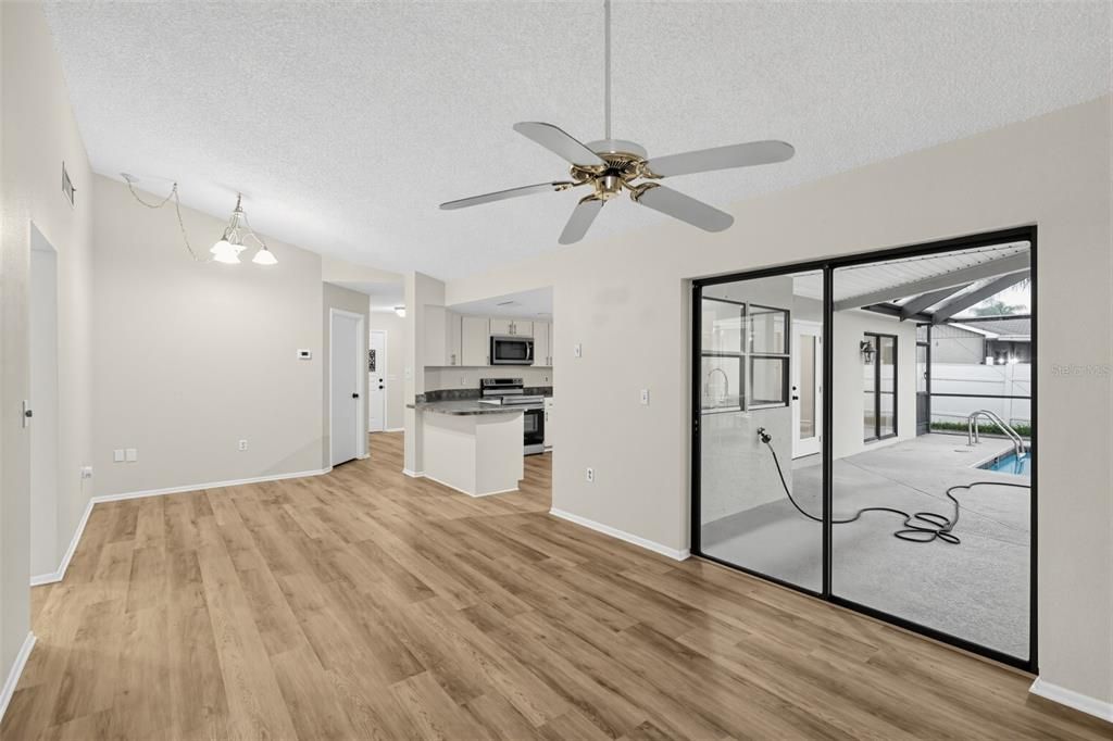 For Sale: $379,900 (3 beds, 2 baths, 1613 Square Feet)