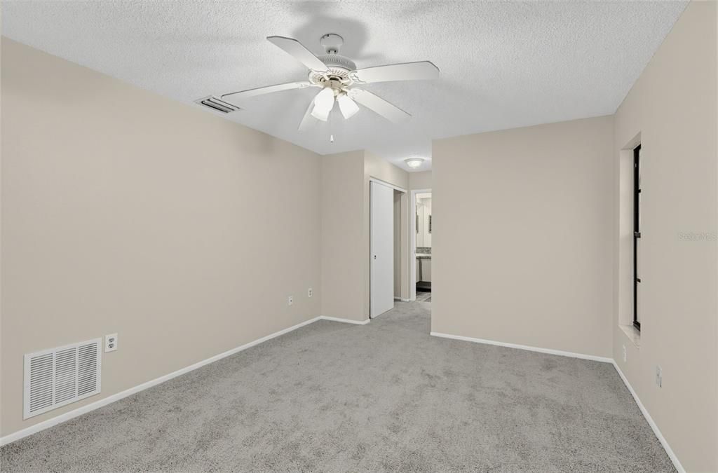 For Sale: $379,900 (3 beds, 2 baths, 1613 Square Feet)