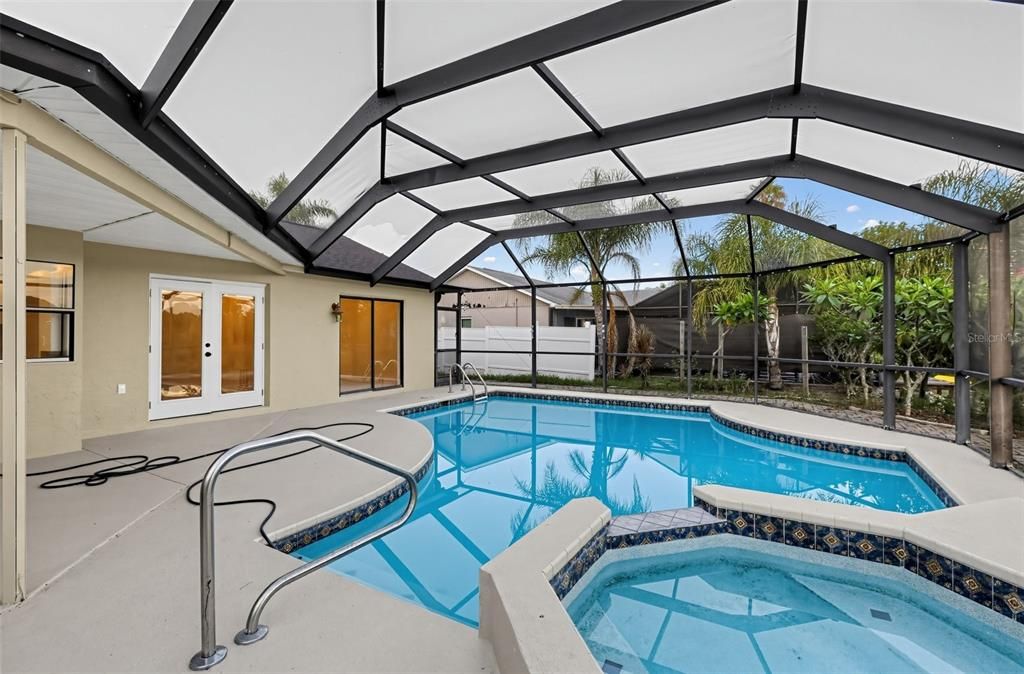 For Sale: $379,900 (3 beds, 2 baths, 1613 Square Feet)