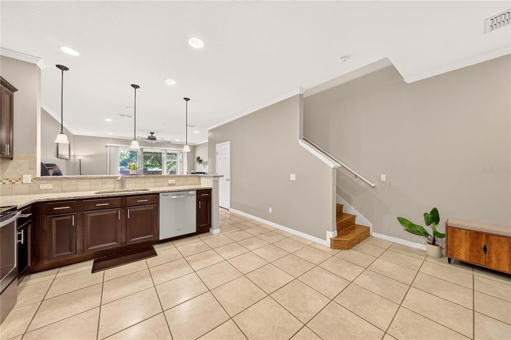 For Sale: $280,000 (2 beds, 2 baths, 1417 Square Feet)