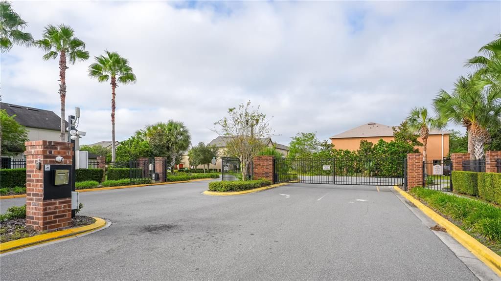 For Sale: $280,000 (2 beds, 2 baths, 1417 Square Feet)