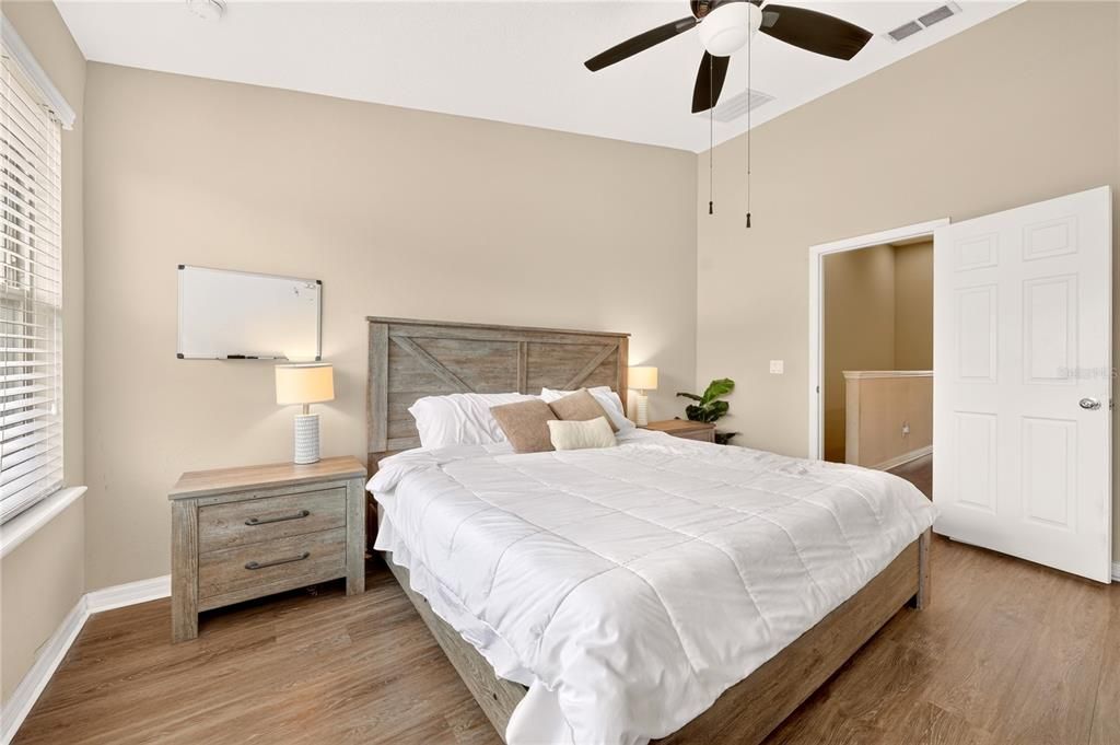 For Sale: $280,000 (2 beds, 2 baths, 1417 Square Feet)