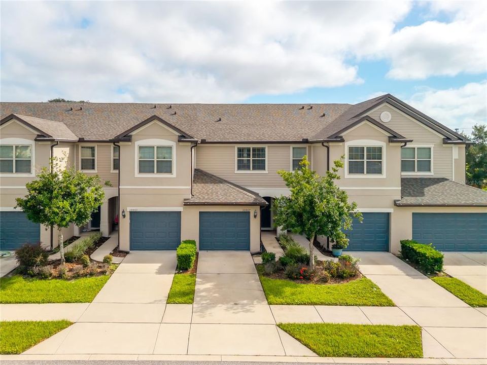 For Sale: $280,000 (2 beds, 2 baths, 1417 Square Feet)