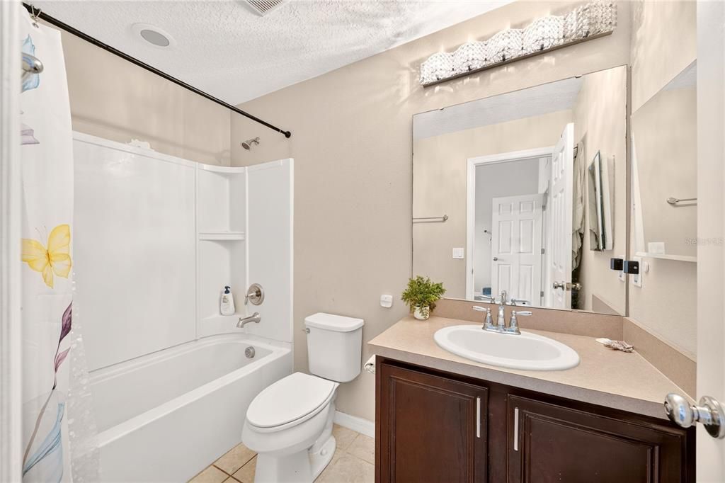 For Sale: $280,000 (2 beds, 2 baths, 1417 Square Feet)
